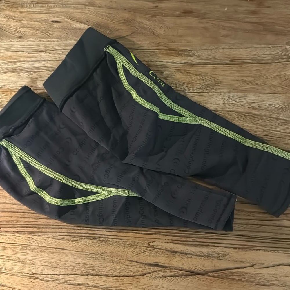 CW-X Compression Calf Sleeve
Small